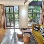 Apartment Garden *